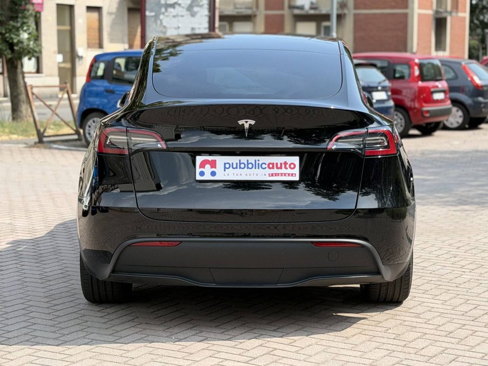 Tesla Model Y usata a Novara — foto 5