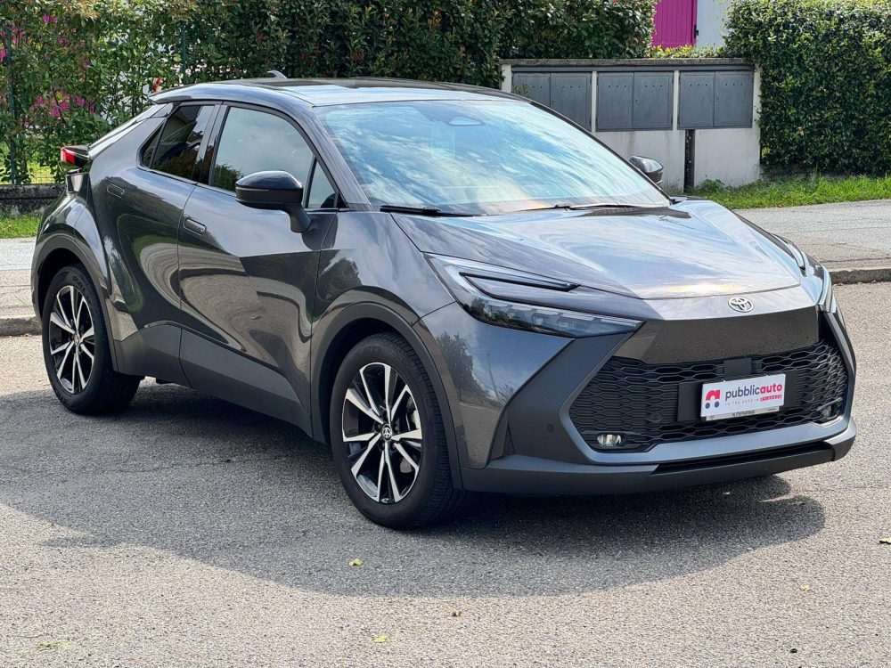 Toyota C-HR usata a Verbania — foto 5