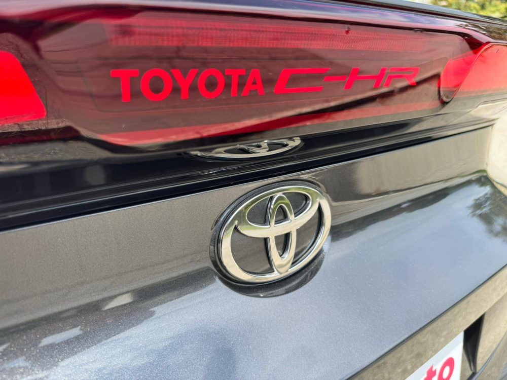 Toyota C-HR usata a Verbania — foto 17