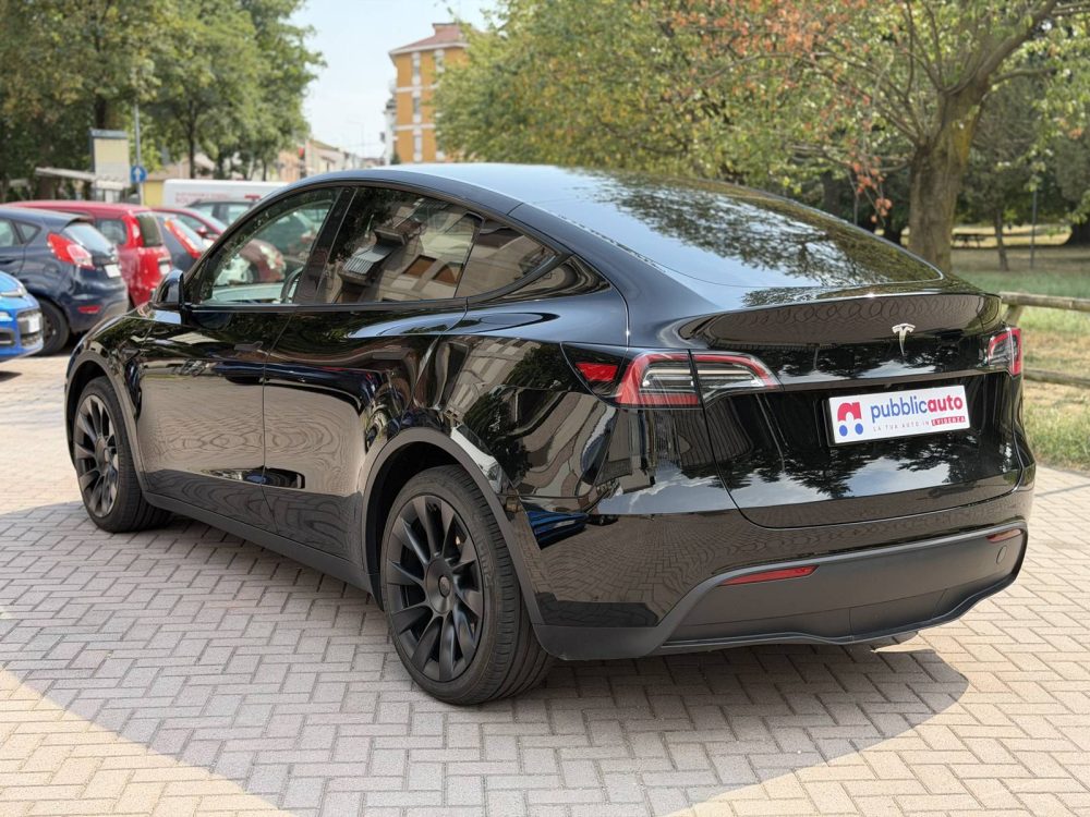 Tesla Model Y usata a Novara — foto 6