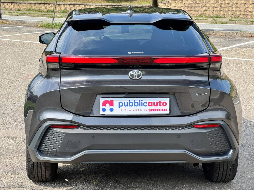 Toyota C-HR usata a Verbania — foto 3